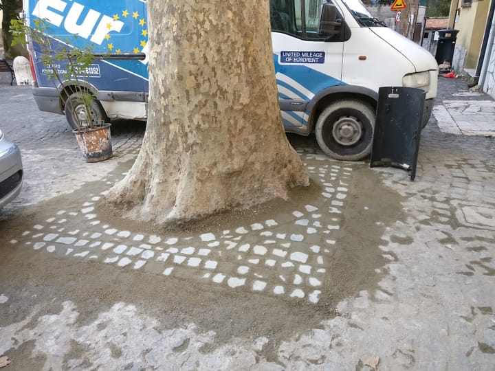 Aiuola, mo' te faccio sparir!