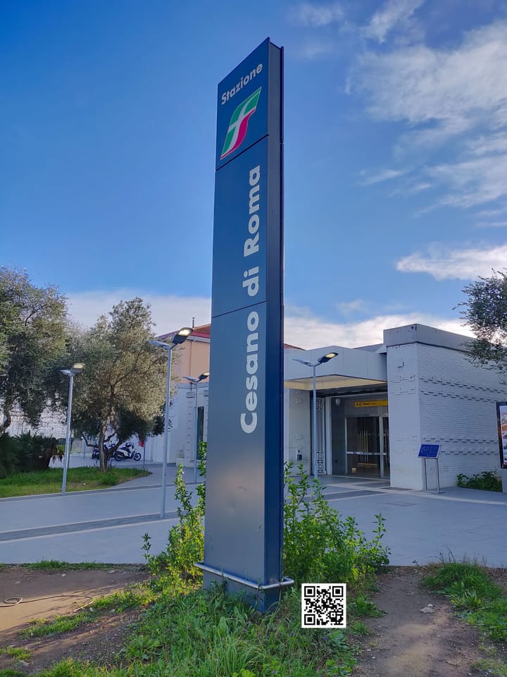 Stazione di Cesano: parcheggio e aiuole di pertinenza