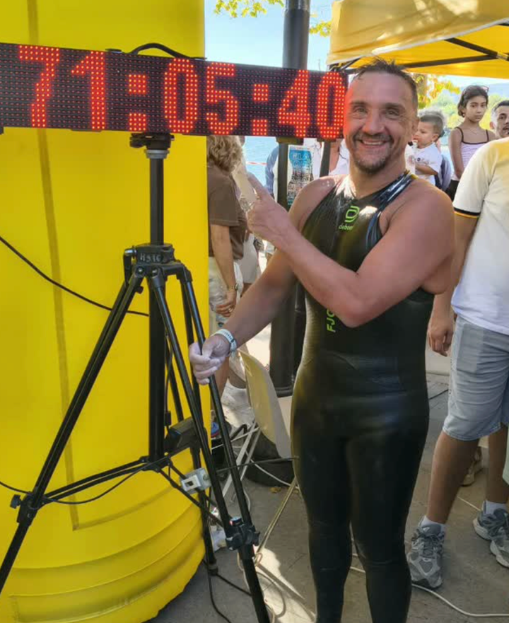 Impresa storica sul Lago di Bracciano: 72 ore consecutive a nuoto per beneficenza